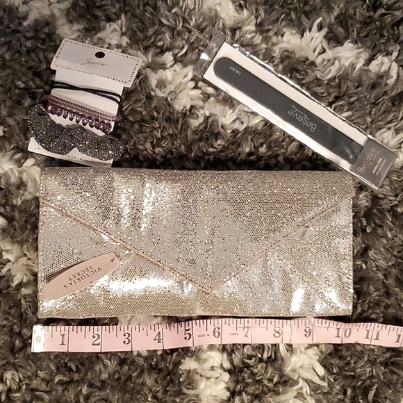 NWT Victoria's Secret Silver Bling Clutch Handbag Purse Bonus Accessories - Picture 7 of 16